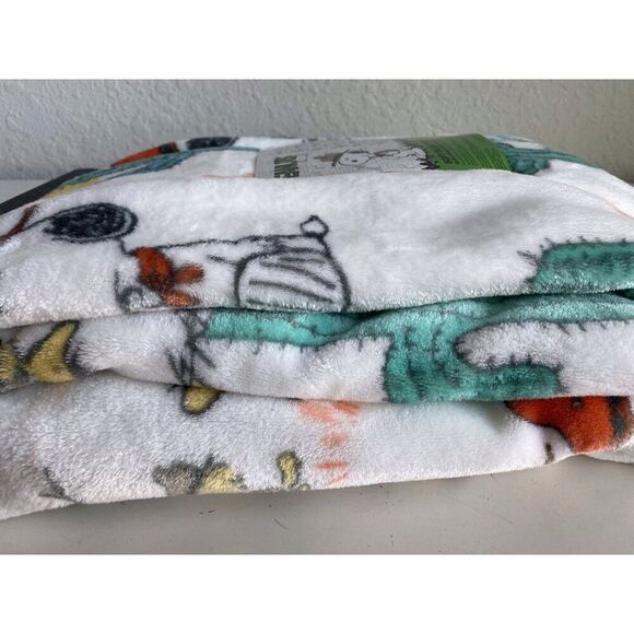 Peanuts Snoopy Woodstock Plush Throw Blanket Boy Scouts Desert  Cactus 50 X 70” - Picture 9 of 14